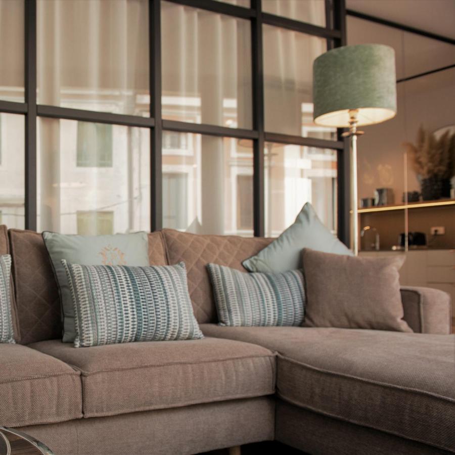 Elegance Room - Aparta & Suite - Automatized Apartment Bassano del Grappa Bagian luar foto