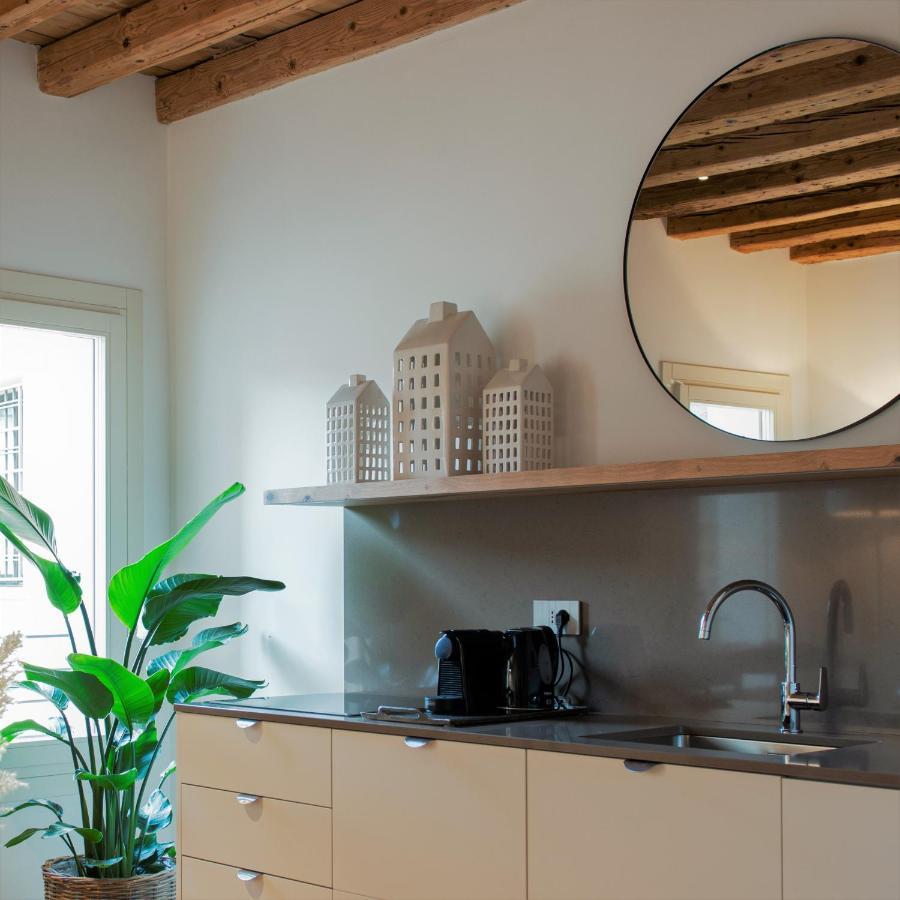 Elegance Room - Aparta & Suite - Automatized Apartment Bassano del Grappa Bagian luar foto